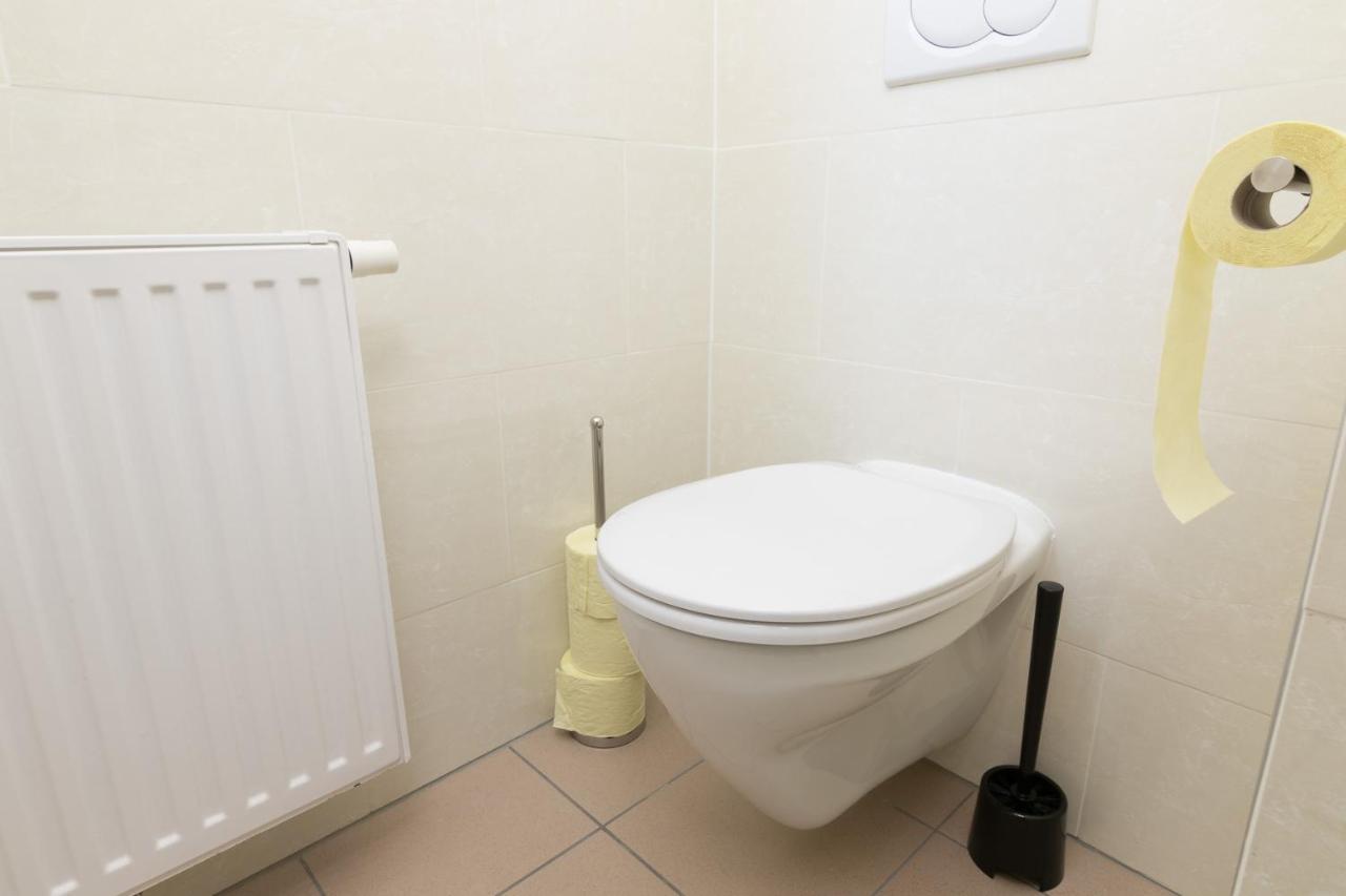 Spacious 2 Bedrooms Apartment In 4Th District Near Karlskirche Vienna Luaran gambar